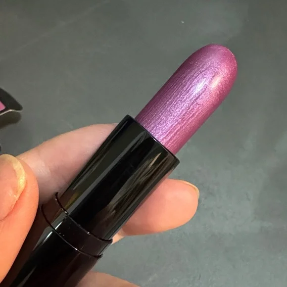 Perfect Color Lipstick - Purple - Picture 3 of 3
